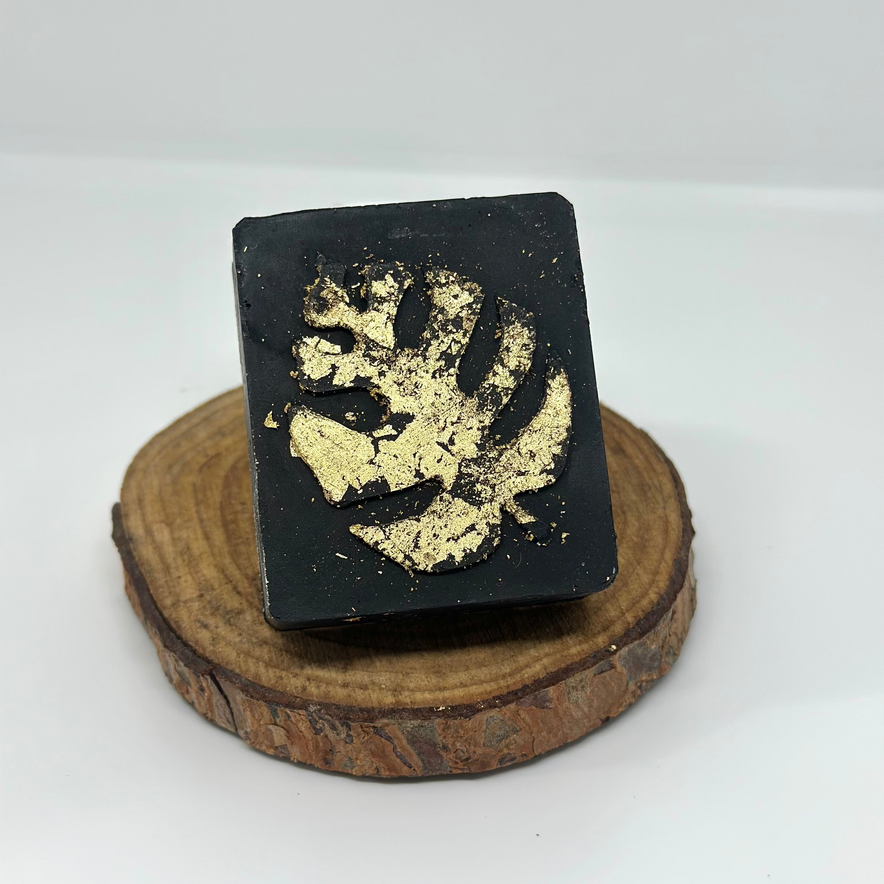 ORA - Natural Charcoal Gold Soap