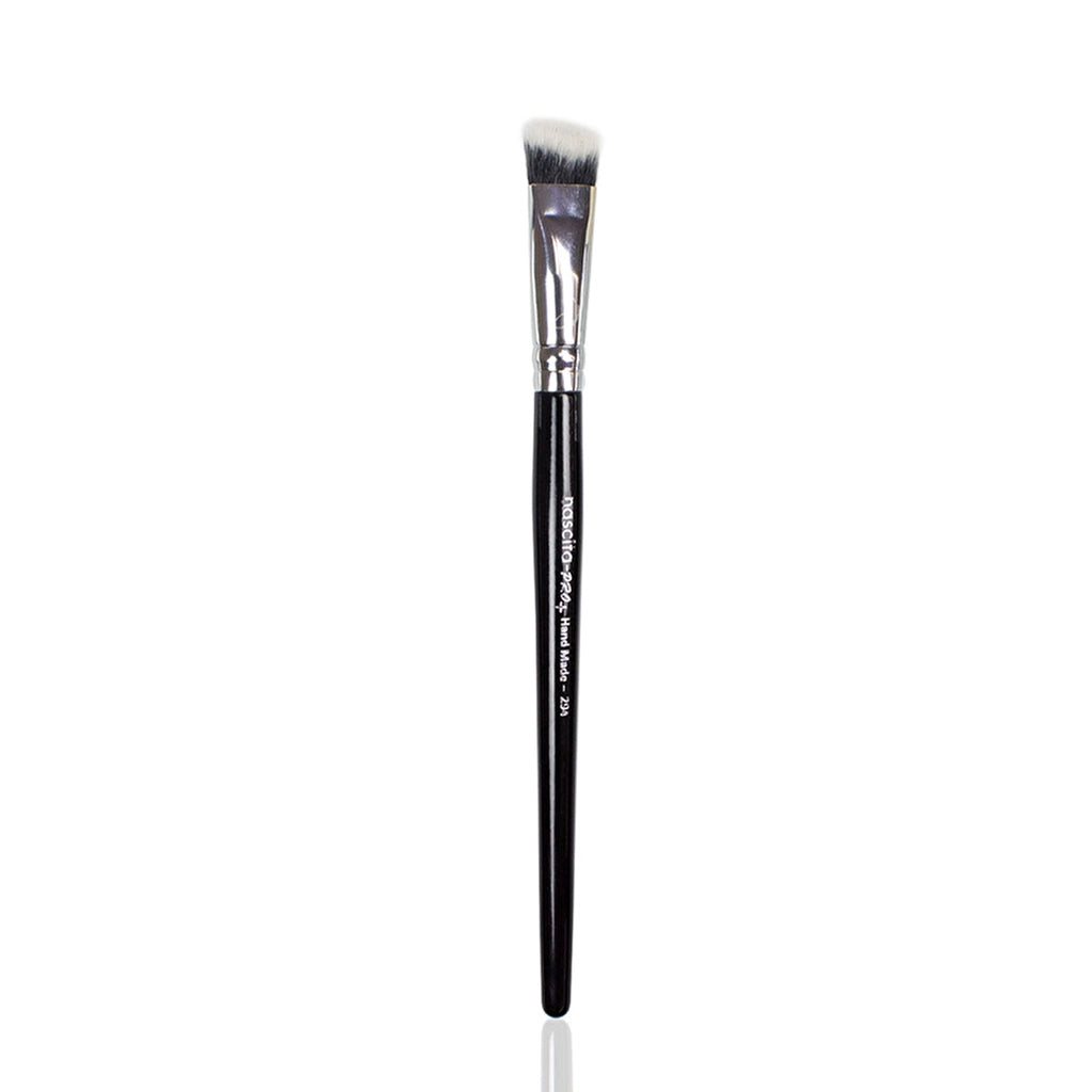 Nascita Pro Plus Angled Concealer Brush 294